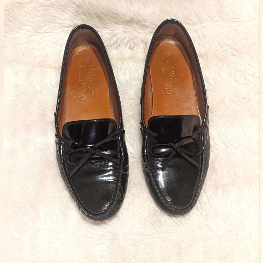 Patent Leather Loafers with bow